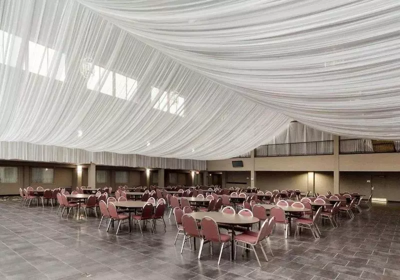 리조트 Quality Inn