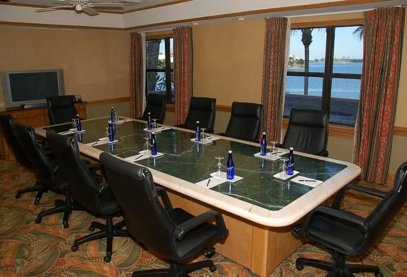 リゾートホテル Palmeiras Beach Club At Grove Isle