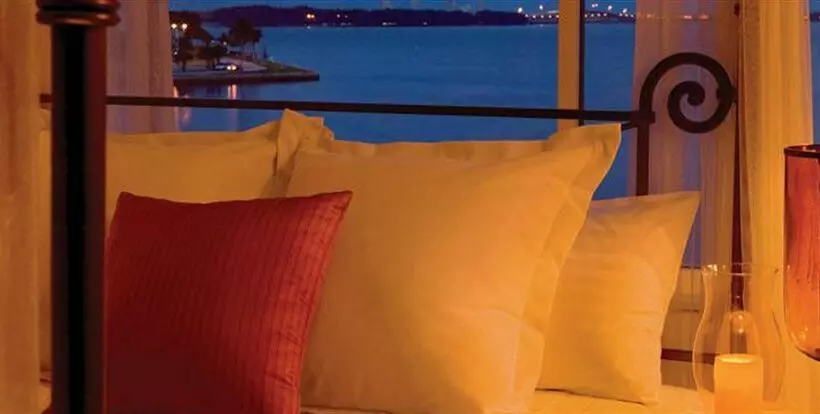 リゾートホテル Palmeiras Beach Club At Grove Isle