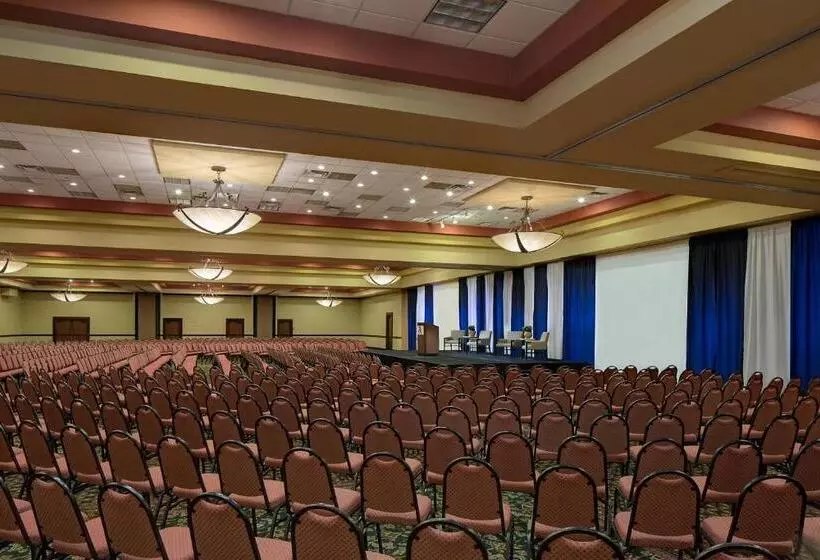 Отель Albuquerque Marriott Pyramid North