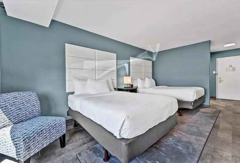 Otel Buffalo Airport