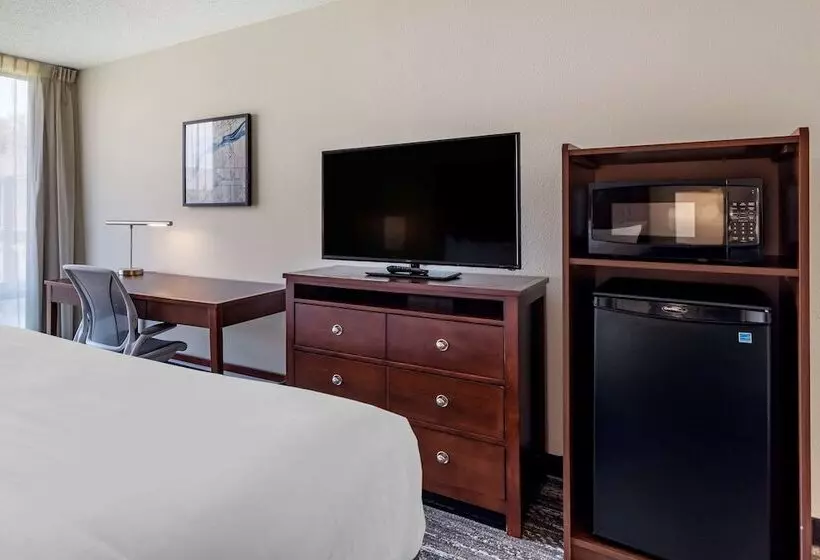 בית מלון כפרי Clarion Inn Sheffield Muscle Shoals