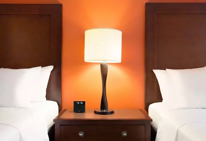 בית מלון כפרי Clarion Inn Sheffield Muscle Shoals