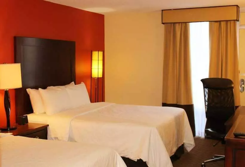 בית מלון כפרי Clarion Inn Sheffield Muscle Shoals