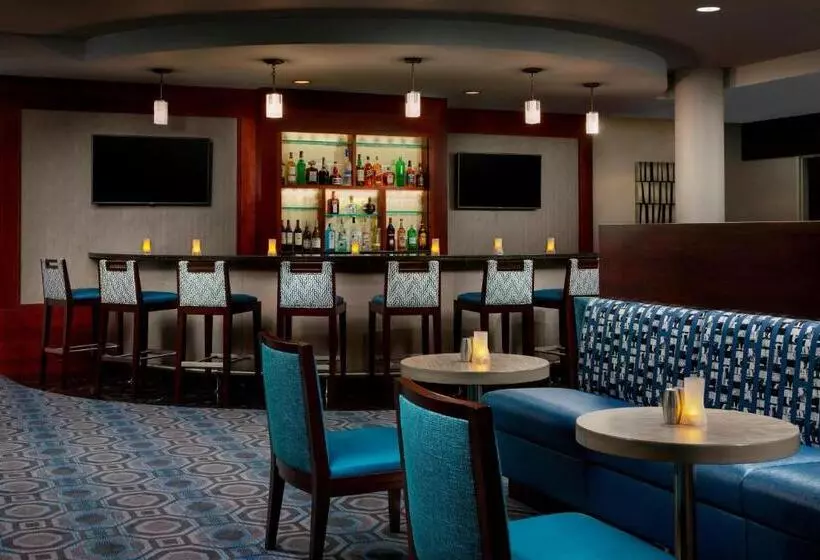 בית מלון כפרי Courtyard By Marriott Boston Cambridge