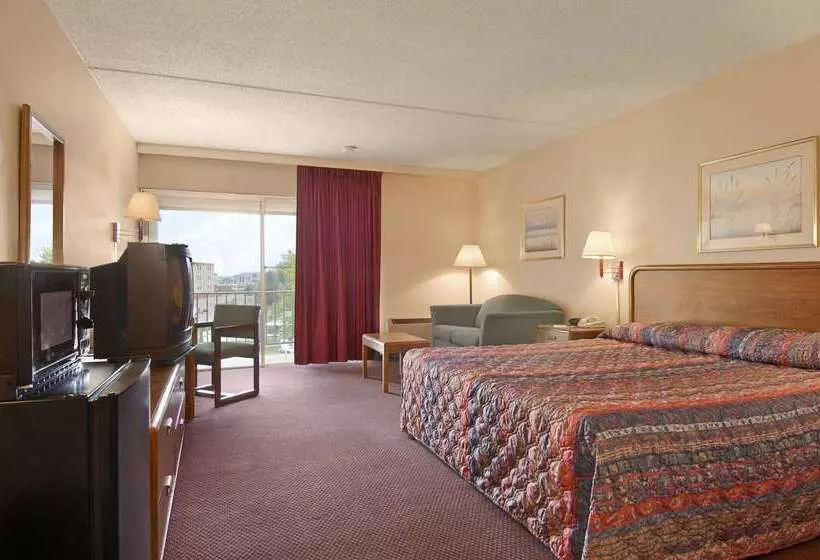 ホテル Days Inn By Wyndham Colorado Springs/garden Of The Gods