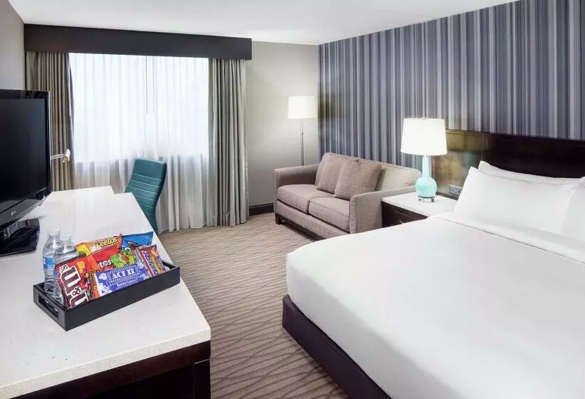 Отель Wyndham Garden Westlake