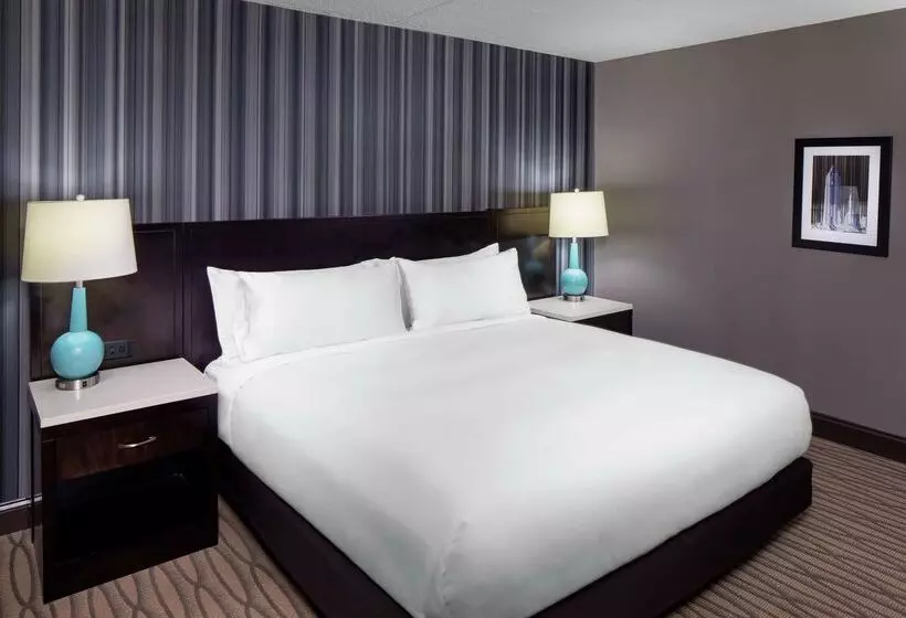 Отель Wyndham Garden Westlake