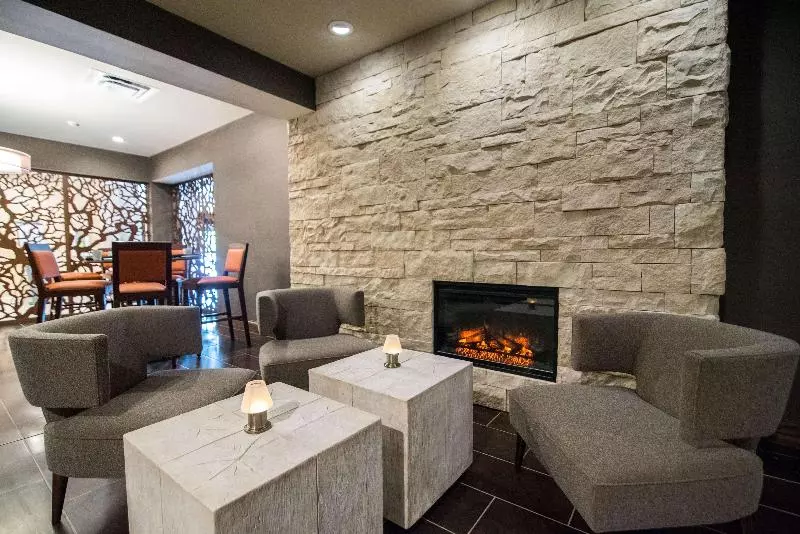 Отель Wyndham Garden Westlake