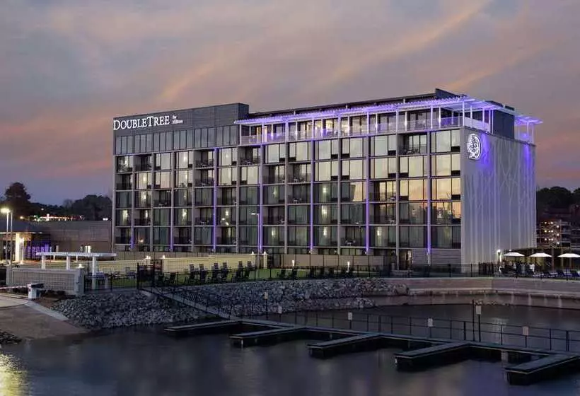 هتل Doubletree By Hilton Hot Springs