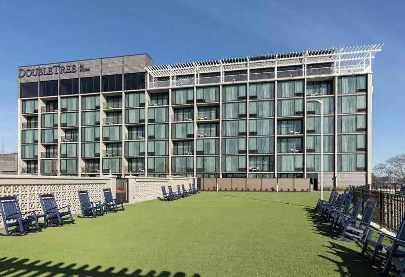 هتل Doubletree By Hilton Hot Springs