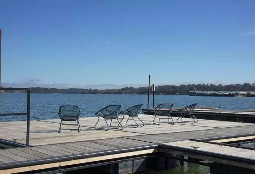 هتل Doubletree By Hilton Hot Springs