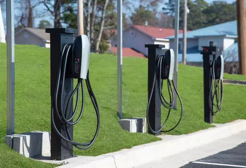 هتل Doubletree By Hilton Hot Springs