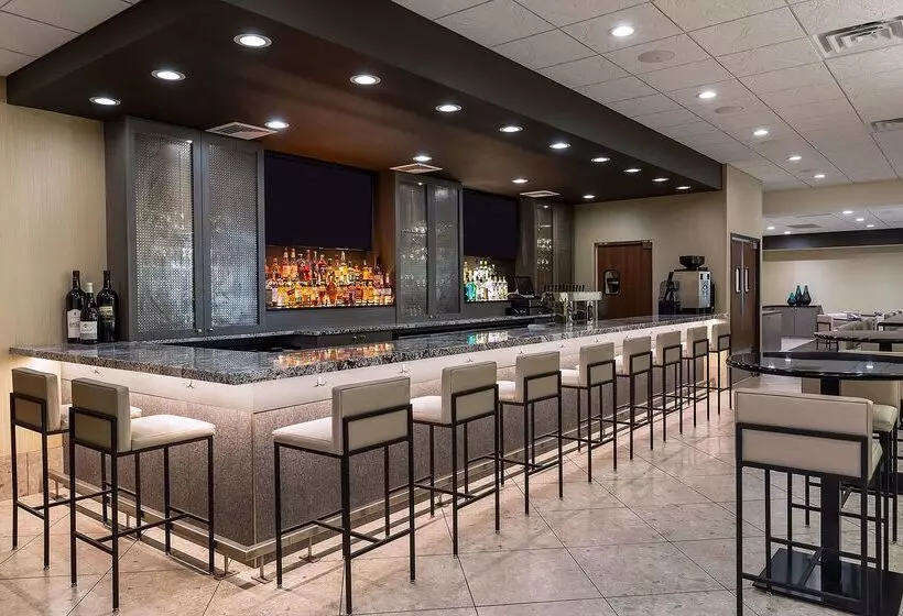 Szálloda Doubletree By Hilton Madison Downtown