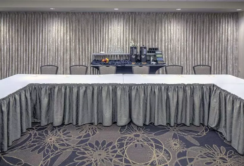 Szálloda Doubletree By Hilton Madison Downtown