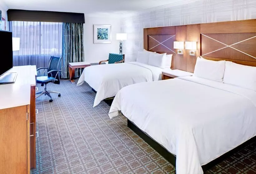 Szálloda Doubletree By Hilton Madison Downtown