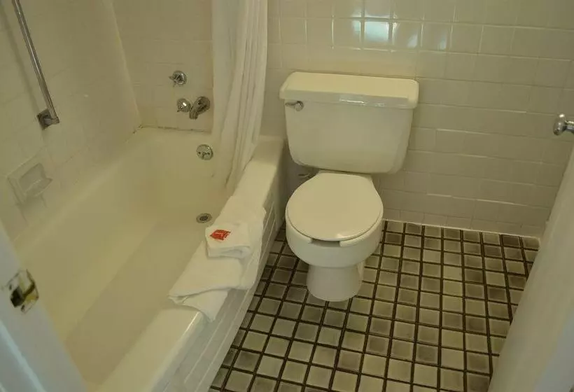 ホテル Econo Lodge Inn & Suites Spokane