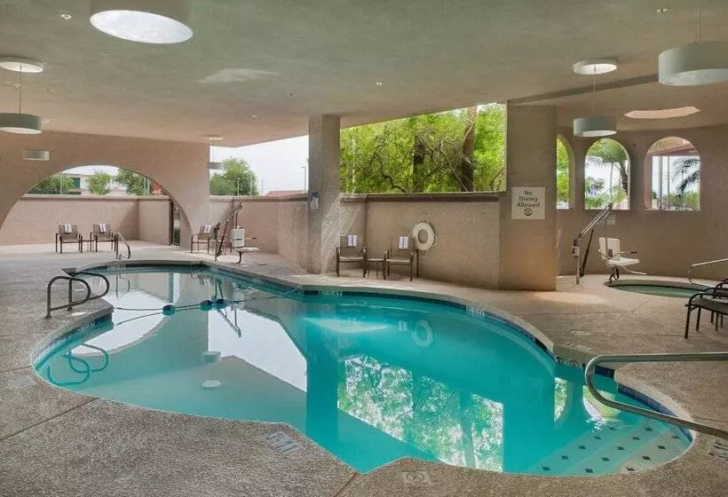 Greentree Hotel Phoenix West