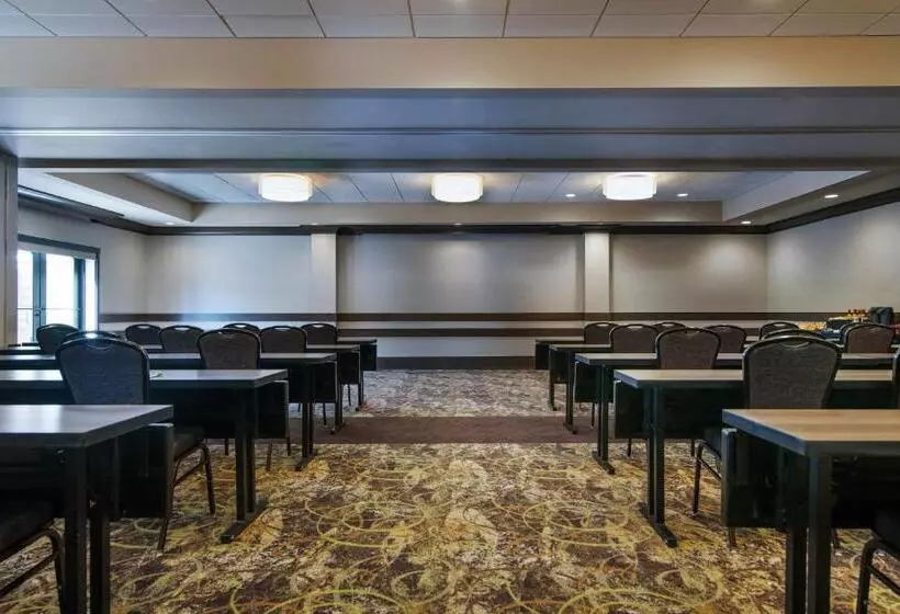 هتل Holiday Inn Nashville Vanderbilt, An Ihg