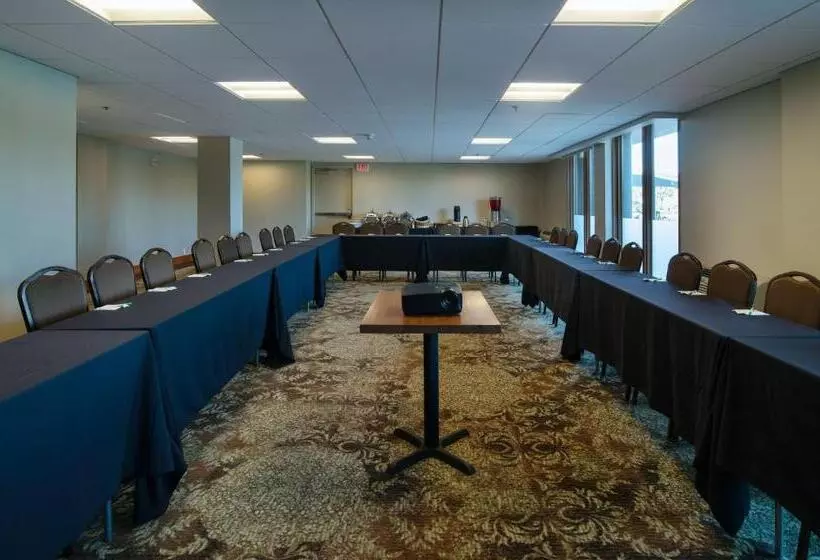 هتل Holiday Inn Nashville Vanderbilt, An Ihg