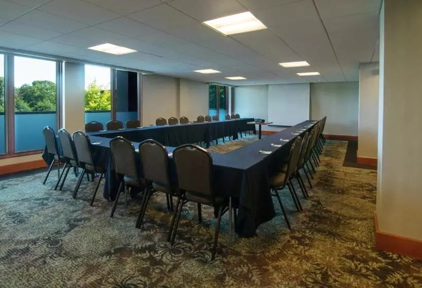 هتل Holiday Inn Nashville Vanderbilt, An Ihg