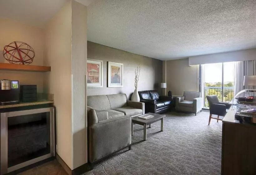 هتل Holiday Inn Nashville Vanderbilt, An Ihg