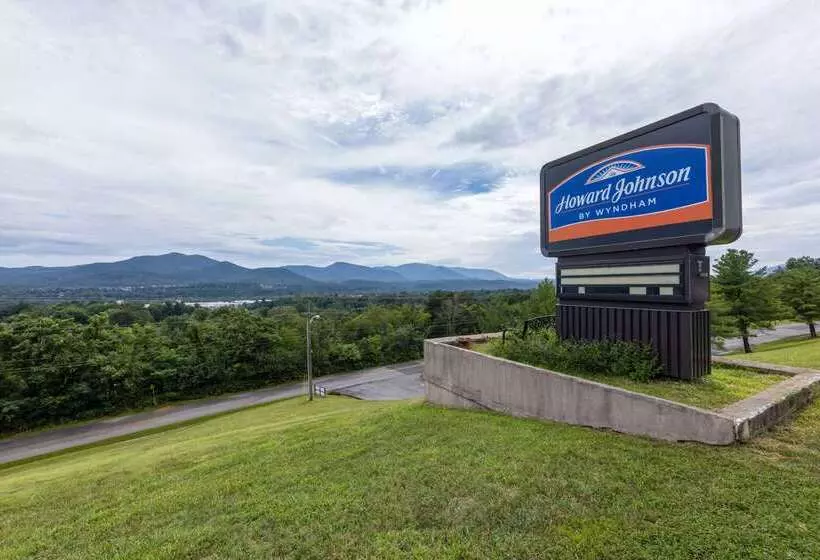 Howard Johnson Hotel & Conference Center By Wyndham Salem