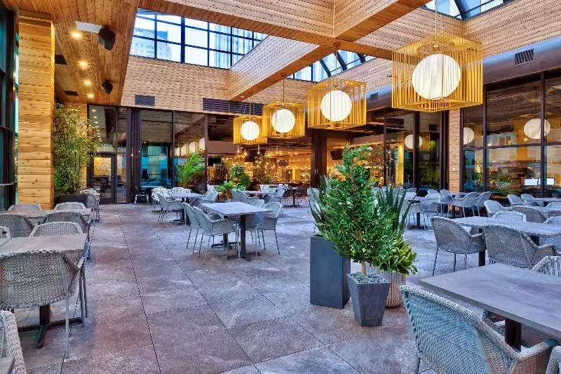 בית מלון כפרי Indigo Rochester Mayo Clinic Area