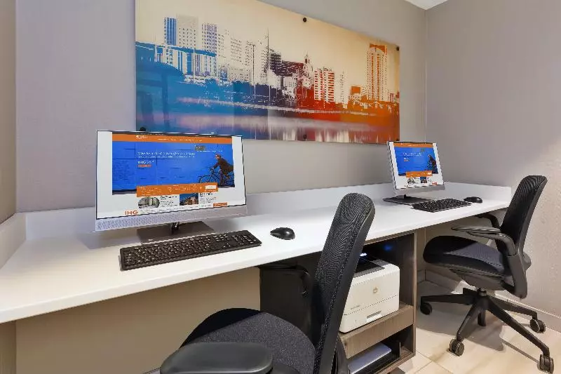 בית מלון כפרי Indigo Rochester Mayo Clinic Area