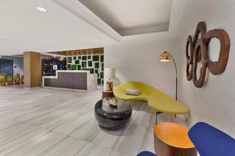 בית מלון כפרי Indigo Rochester Mayo Clinic Area