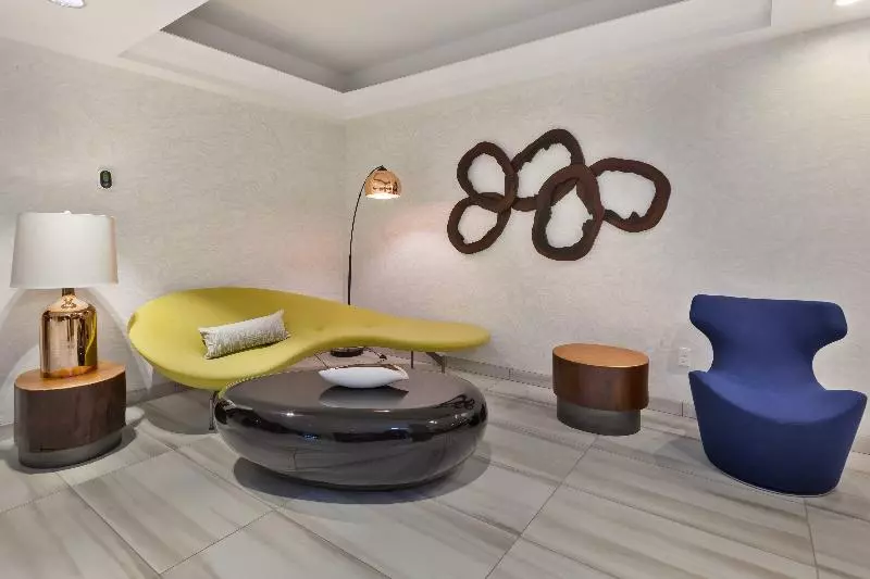 בית מלון כפרי Indigo Rochester Mayo Clinic Area