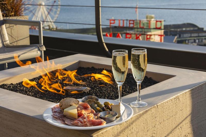 هتل Inn At The Market