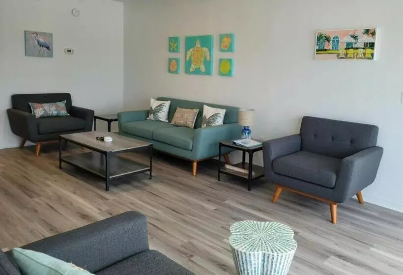 Otel Island Inn Beach Resort