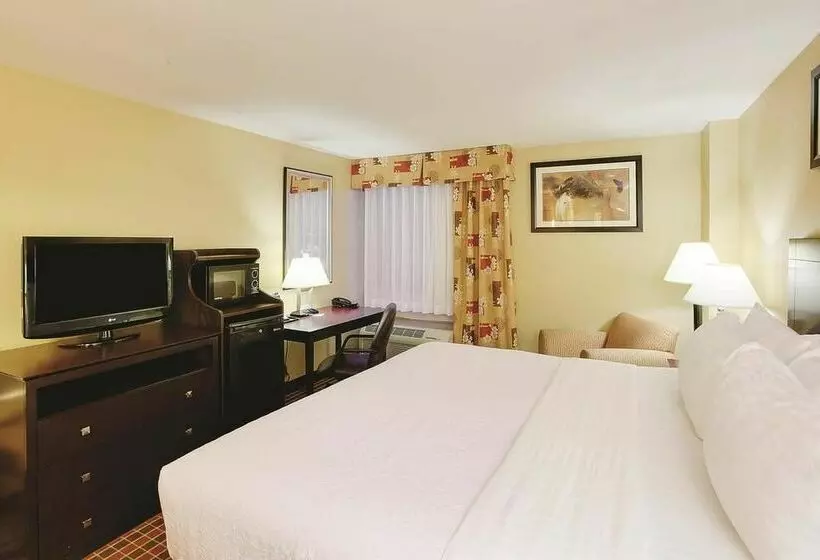 فندق La Quinta Inn & Suites Pittsburgh North