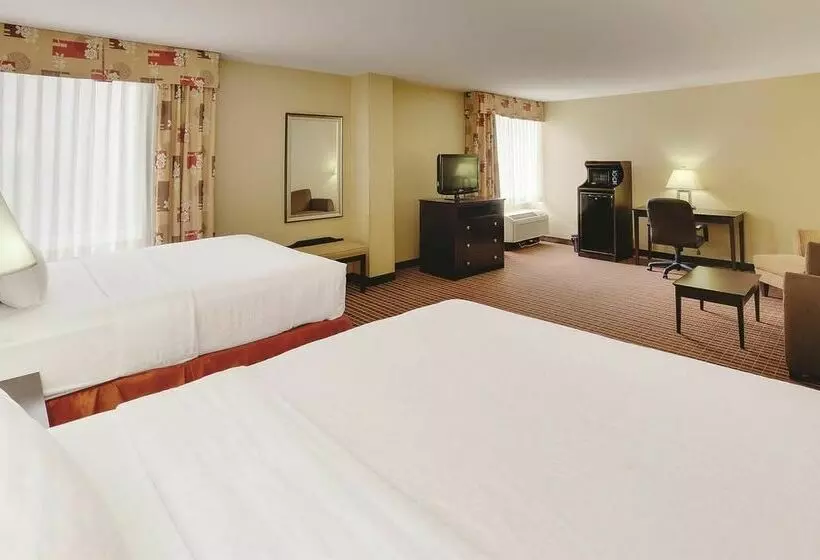 فندق La Quinta Inn & Suites Pittsburgh North