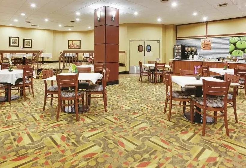 فندق La Quinta Inn & Suites Pittsburgh North