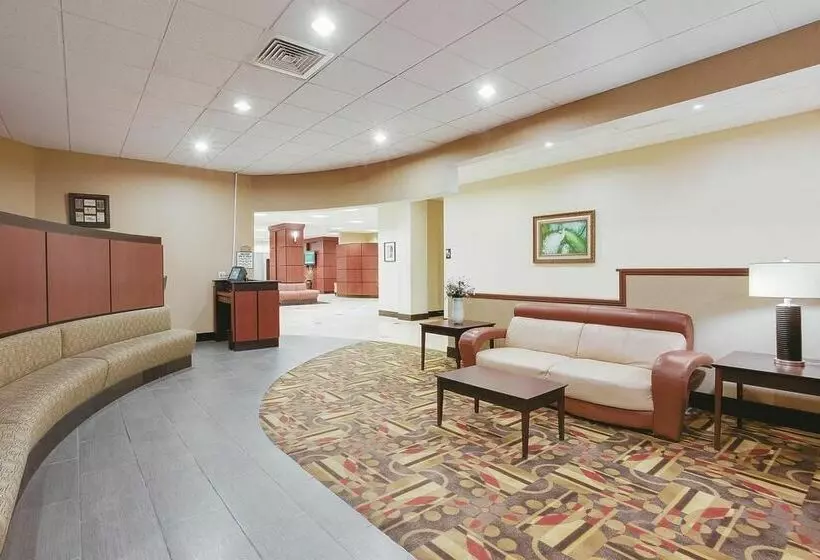 فندق La Quinta Inn & Suites Pittsburgh North