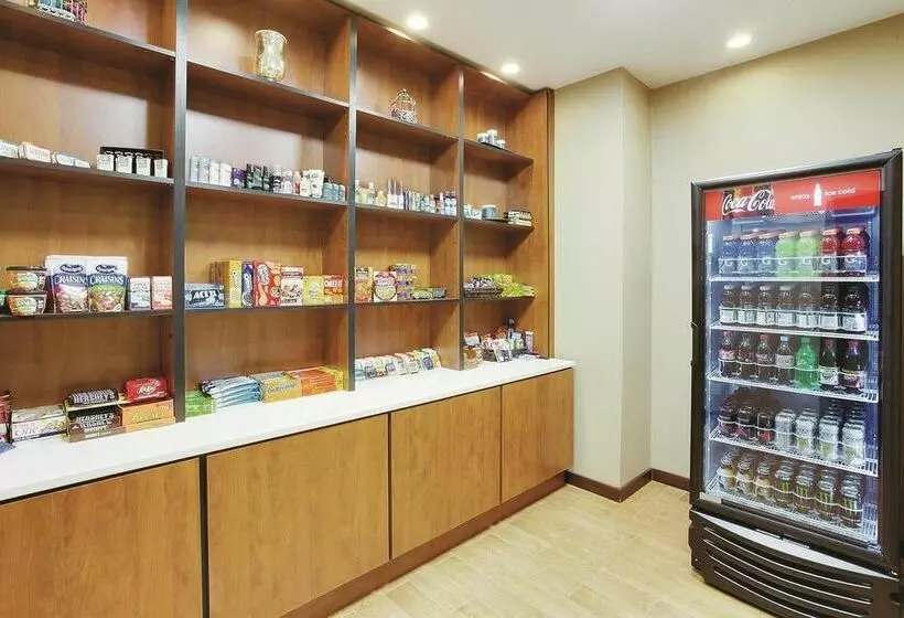 فندق La Quinta Inn & Suites Pittsburgh North