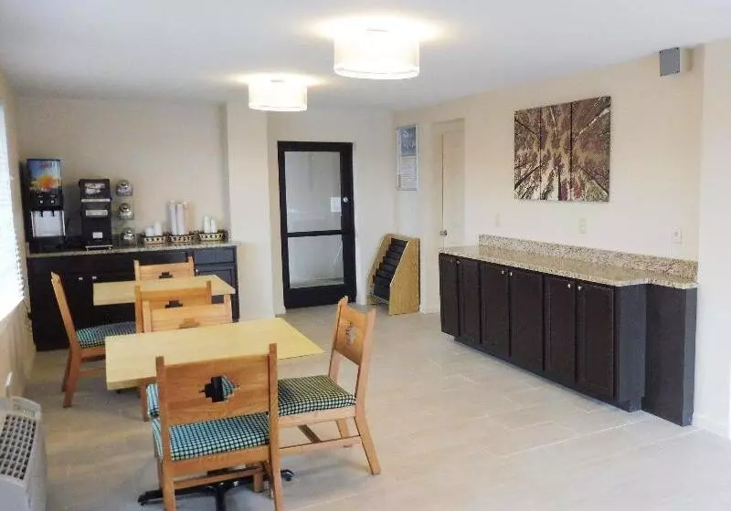 호텔 Red Roof Inn Fredericksburg South