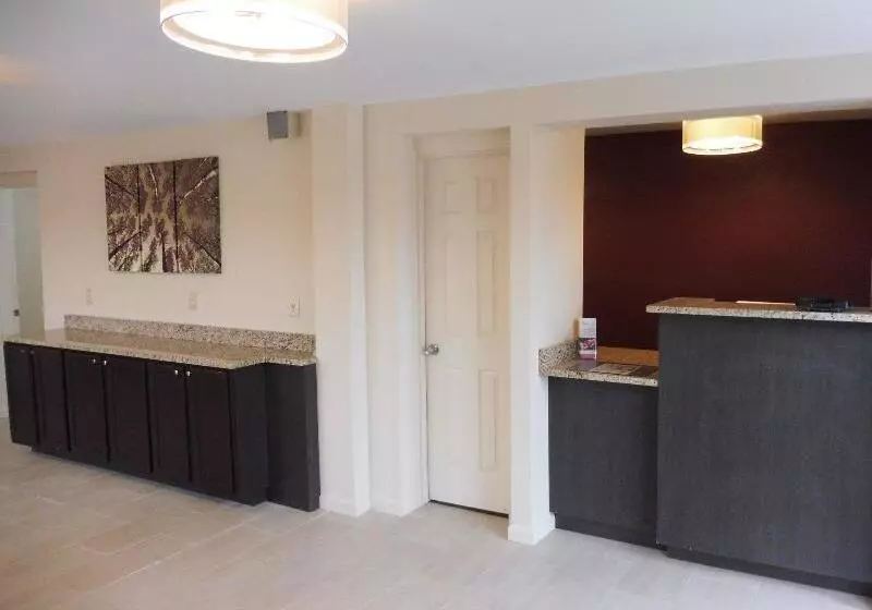 호텔 Red Roof Inn Fredericksburg South