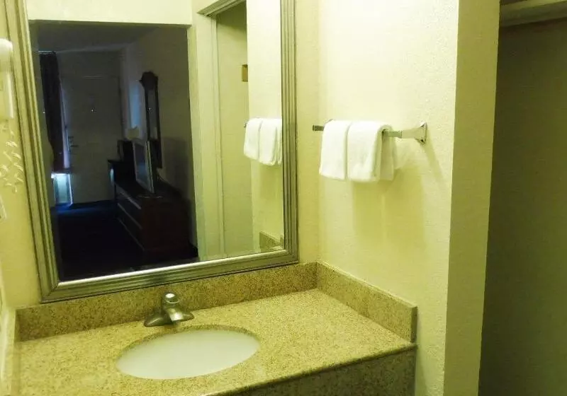 호텔 Red Roof Inn Fredericksburg South