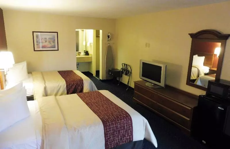 호텔 Red Roof Inn Fredericksburg South