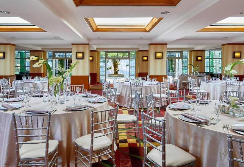 هتل Renaissance Charlotte Southpark