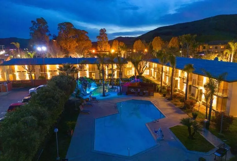 בית מלון כפרי Calle Joaquin   San Luis Obispo