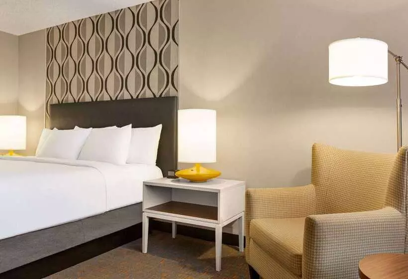 هتل Wyndham Fort Smith City Center