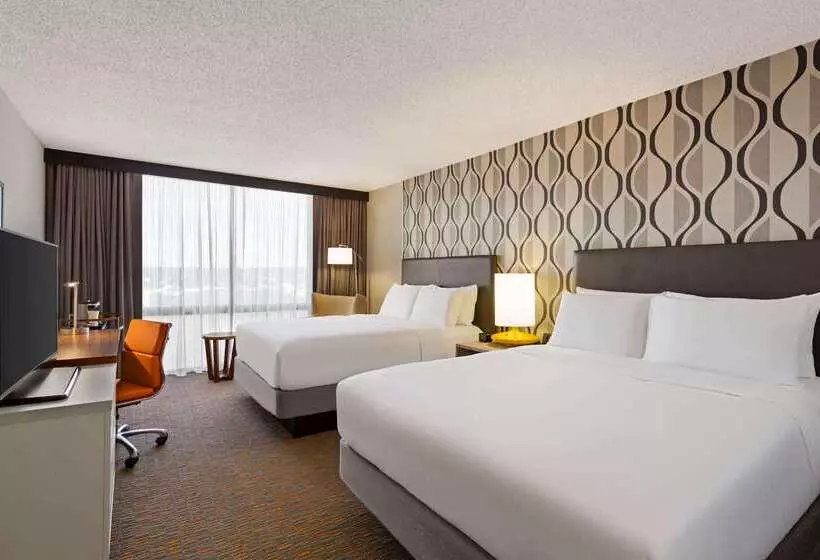 هتل Wyndham Fort Smith City Center