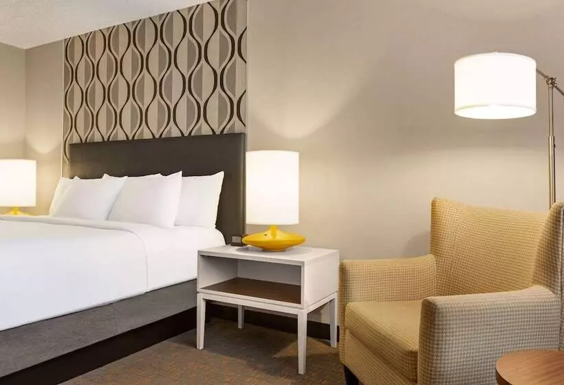 هتل Wyndham Fort Smith City Center