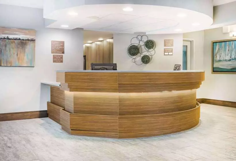 호텔 Wyndham Garden Washington Dc North