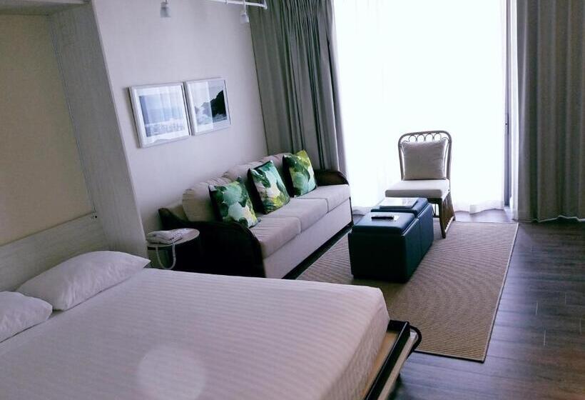 Imperial Hawaii Resort