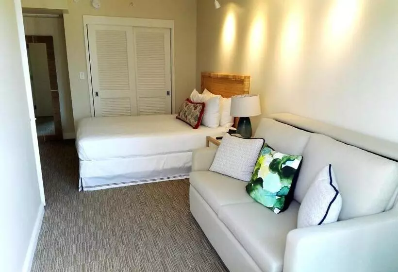 Imperial Hawaii Resort